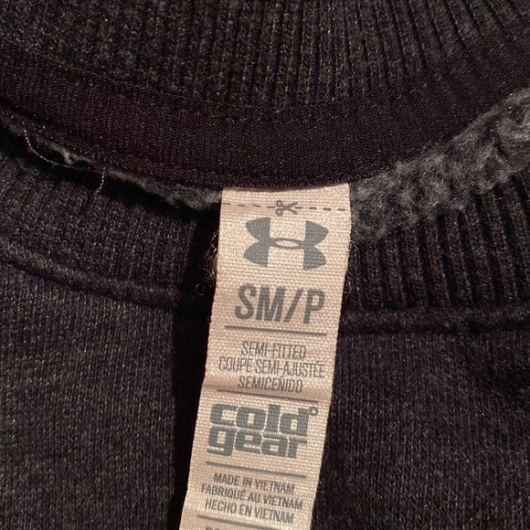 Semi fitted crewneck - Picture 2 of 2